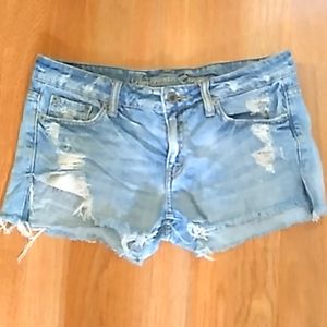 Size 2 American Eagle destroyed shorts